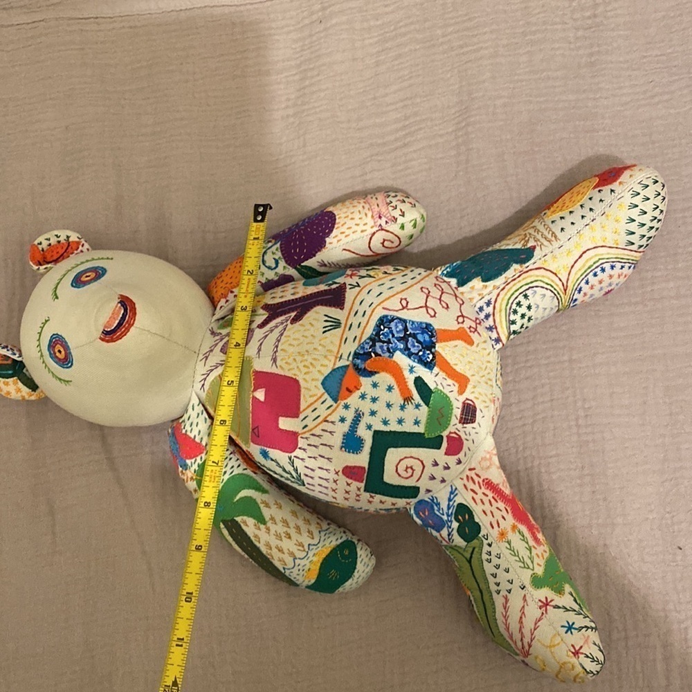 COLORFULLY CRAFTY TEDDY BEAR. UNIQUE & RARE COLLECTOR BEAR . Very good condition - Picture 7 of 7